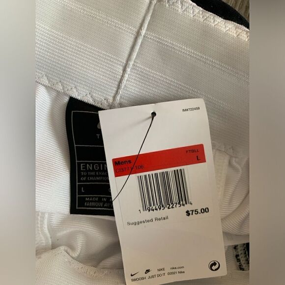 Nike men’s football pants NWT color white and black - Picture 3 of 3